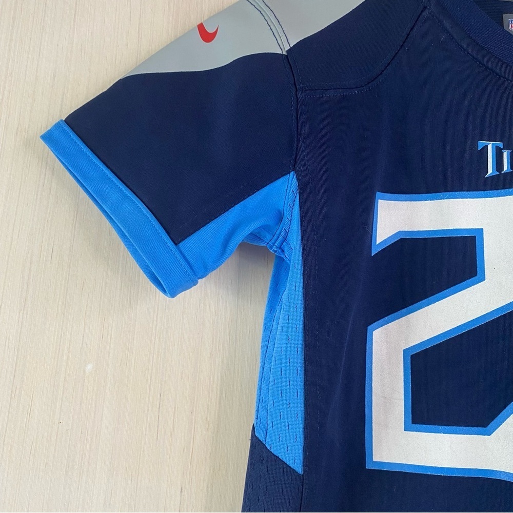 Nike Youth Tennessee Titans Derrick Henry #22 NFL Football Jersey Large (Flaw) - Picture 4 of 8